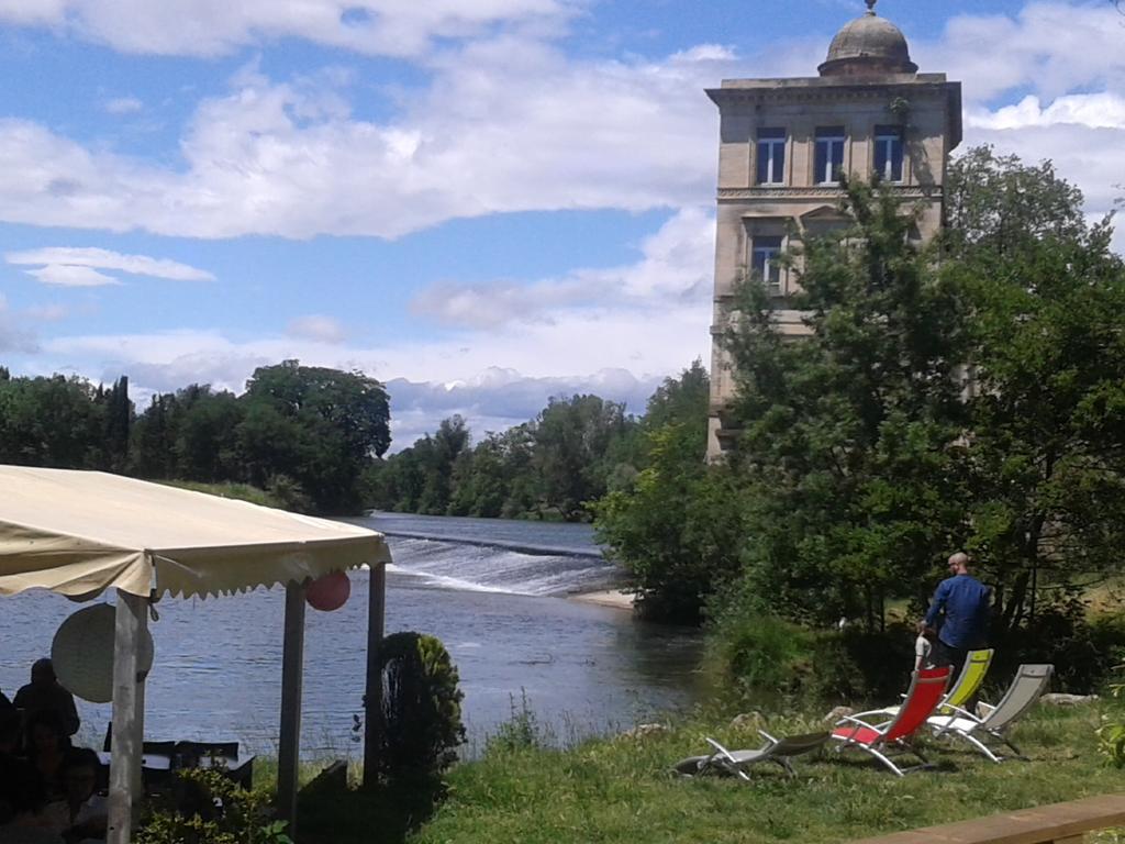 Venez Rever Beziers Centre Et Gare Il Y A Plus Cher Mais C Est Moins Bien Eksteriør billede